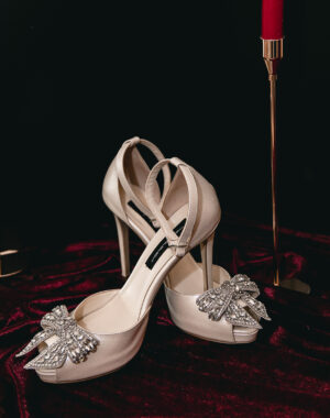 Sandalen Ivory mit Schleife-38